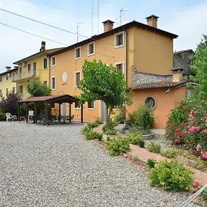  Alloggio per agriturismo Agriturismo Le Mura Del Gherlo